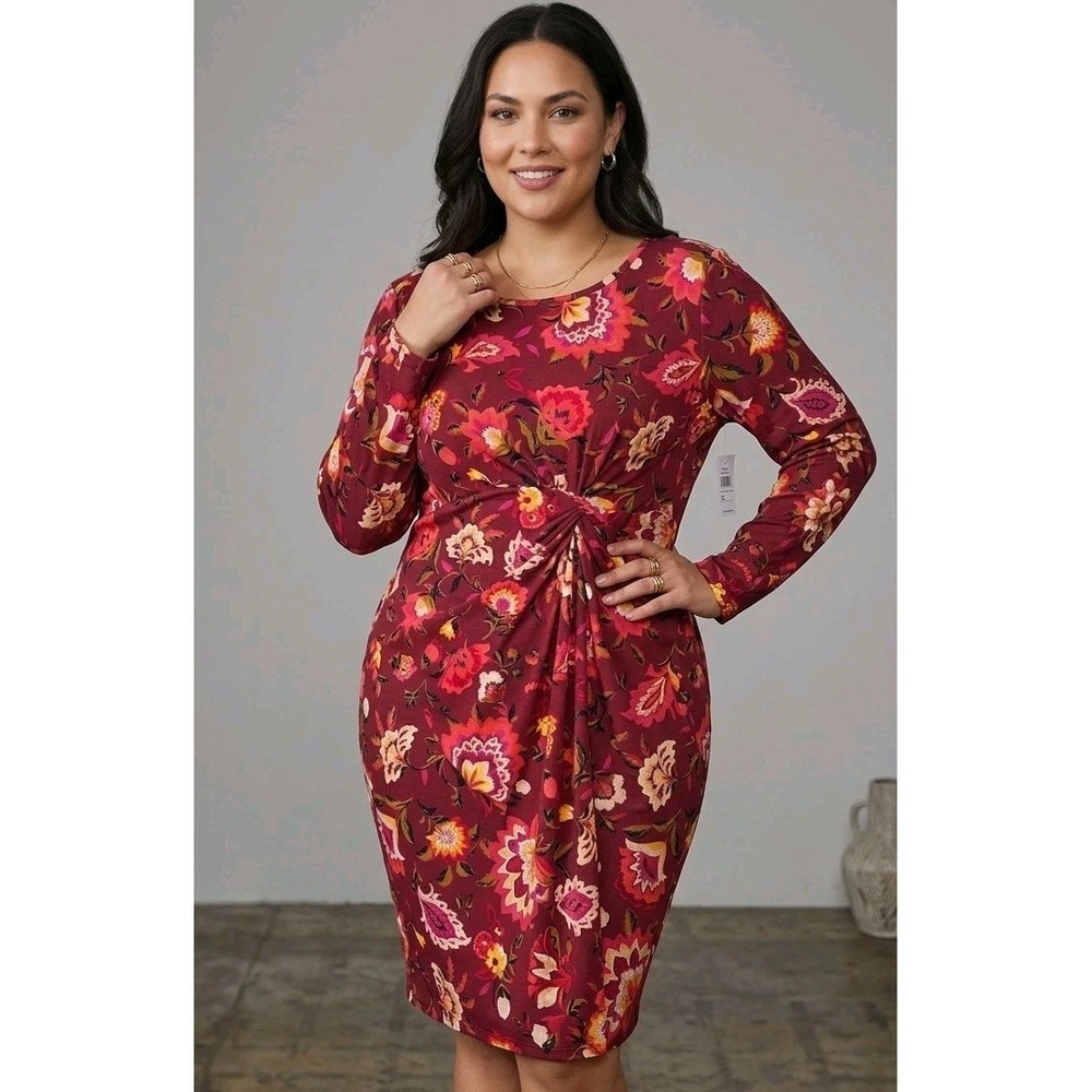 Old Navy Bodycon Dress Plus Size 2X Red‎ Floral Twist Front Ruched Long Sleeve